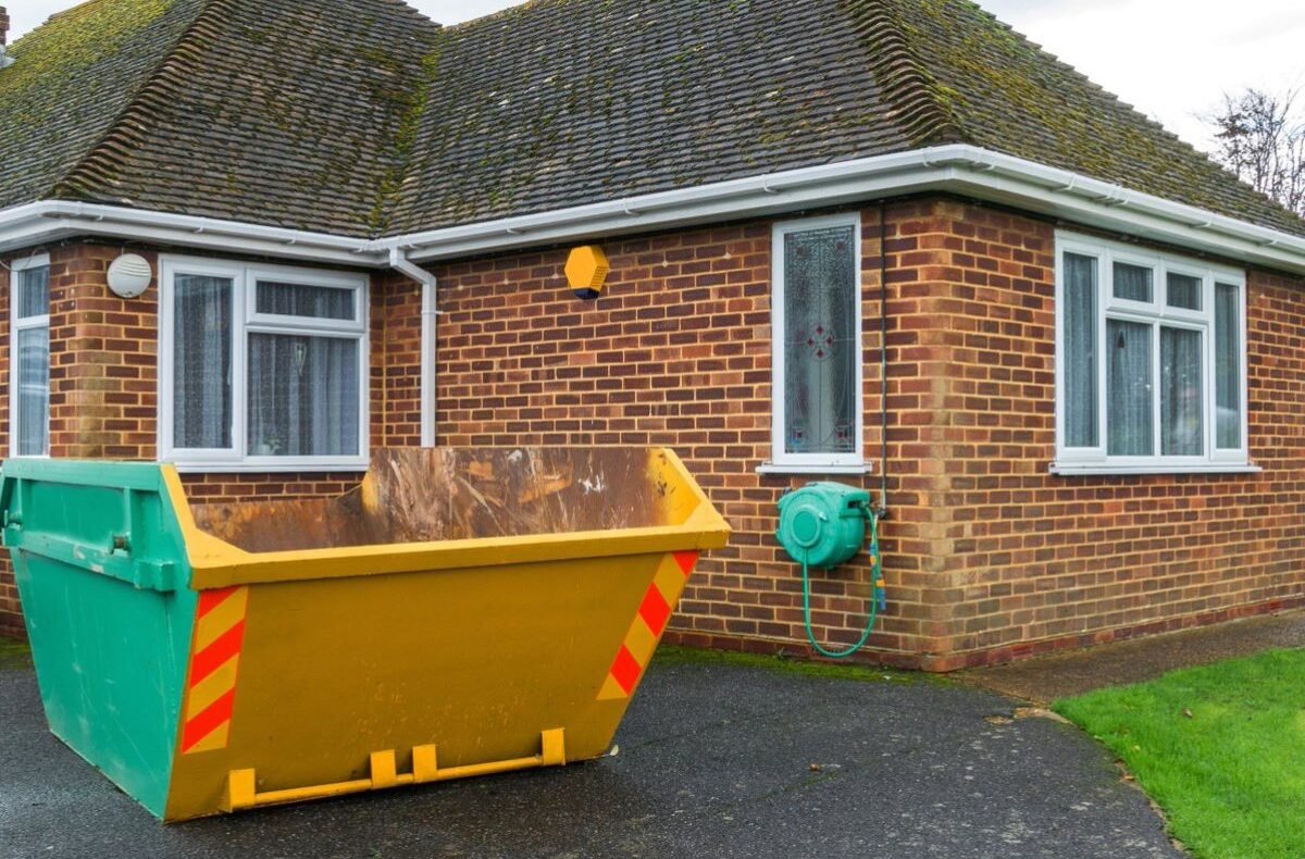 7 Reasons Mini Skips Make Garden Clearance Easier